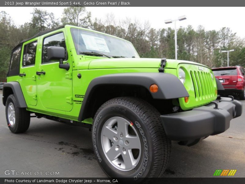 Front 3/4 View of 2013 Wrangler Unlimited Sport S 4x4