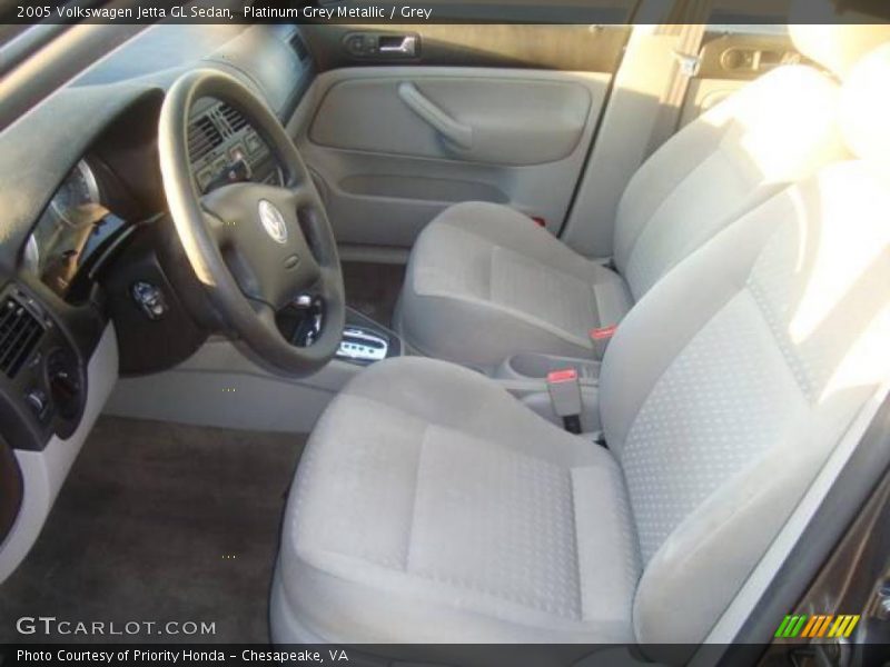 Platinum Grey Metallic / Grey 2005 Volkswagen Jetta GL Sedan