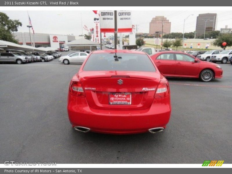 Vivid Red / Black 2011 Suzuki Kizashi GTS