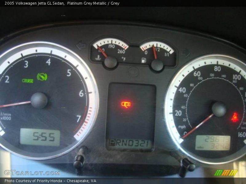Platinum Grey Metallic / Grey 2005 Volkswagen Jetta GL Sedan