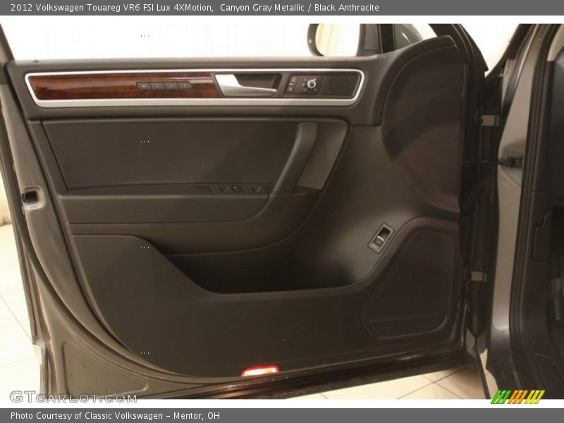 Canyon Gray Metallic / Black Anthracite 2012 Volkswagen Touareg VR6 FSI Lux 4XMotion