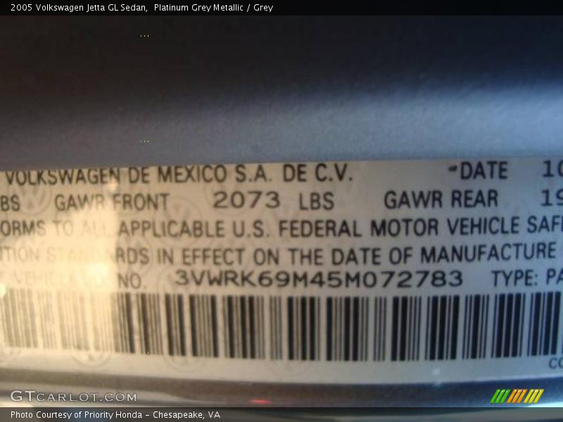 Platinum Grey Metallic / Grey 2005 Volkswagen Jetta GL Sedan