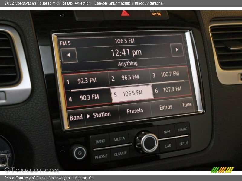 Canyon Gray Metallic / Black Anthracite 2012 Volkswagen Touareg VR6 FSI Lux 4XMotion