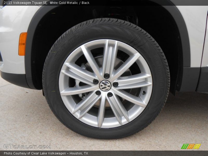 White Gold Metallic / Black 2013 Volkswagen Tiguan SE