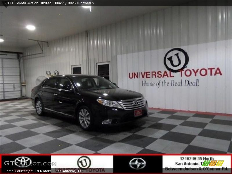 Black / Black/Bordeaux 2011 Toyota Avalon Limited