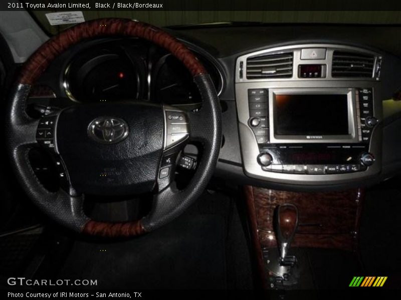 Black / Black/Bordeaux 2011 Toyota Avalon Limited