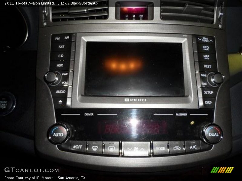Black / Black/Bordeaux 2011 Toyota Avalon Limited