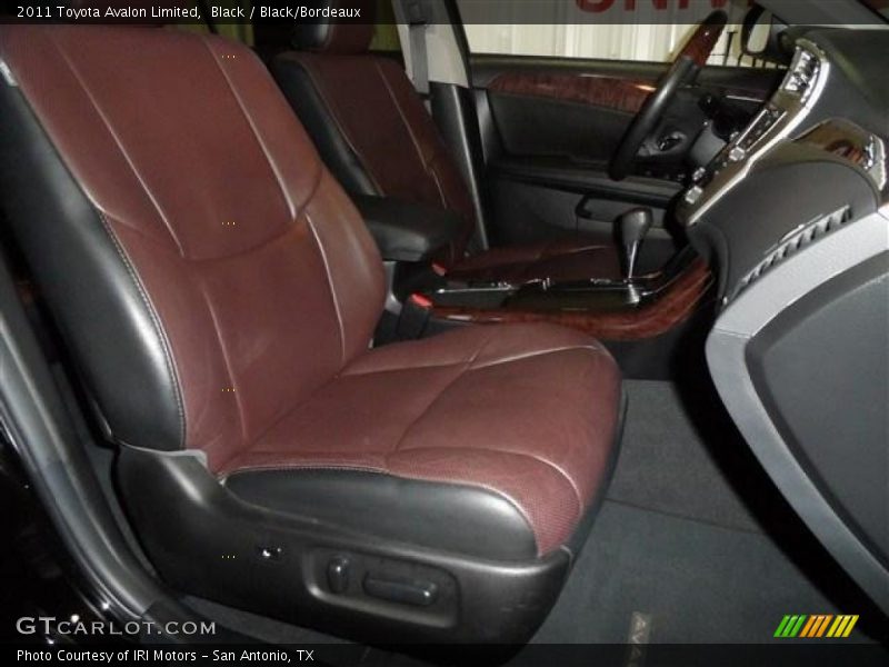 Black / Black/Bordeaux 2011 Toyota Avalon Limited