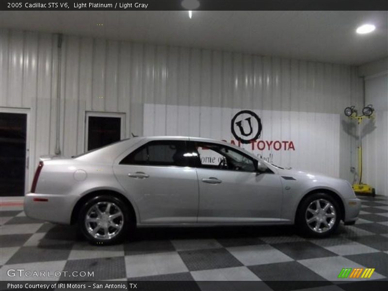 Light Platinum / Light Gray 2005 Cadillac STS V6