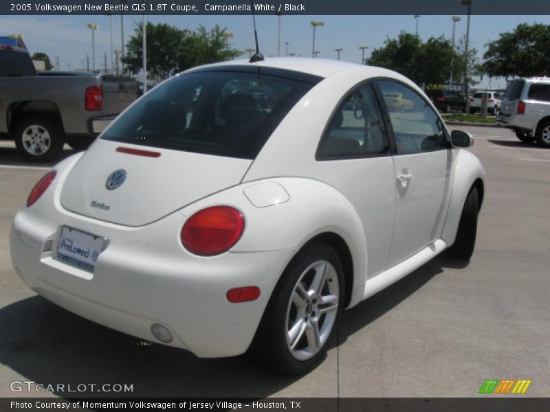 Campanella White / Black 2005 Volkswagen New Beetle GLS 1.8T Coupe