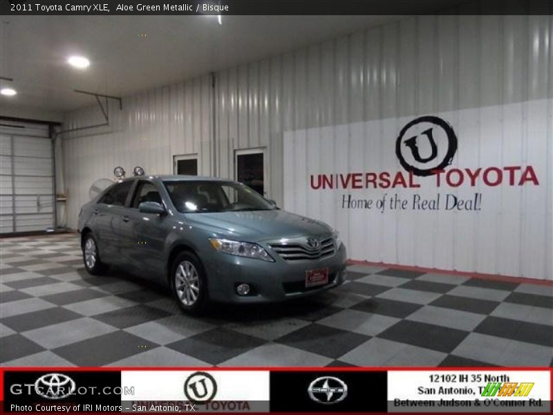 Aloe Green Metallic / Bisque 2011 Toyota Camry XLE