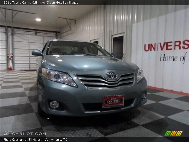 Aloe Green Metallic / Bisque 2011 Toyota Camry XLE
