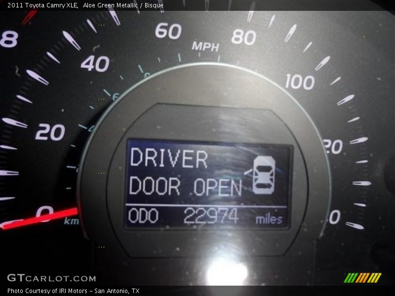 Aloe Green Metallic / Bisque 2011 Toyota Camry XLE