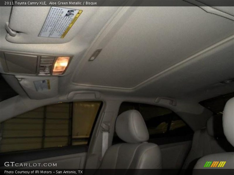 Aloe Green Metallic / Bisque 2011 Toyota Camry XLE