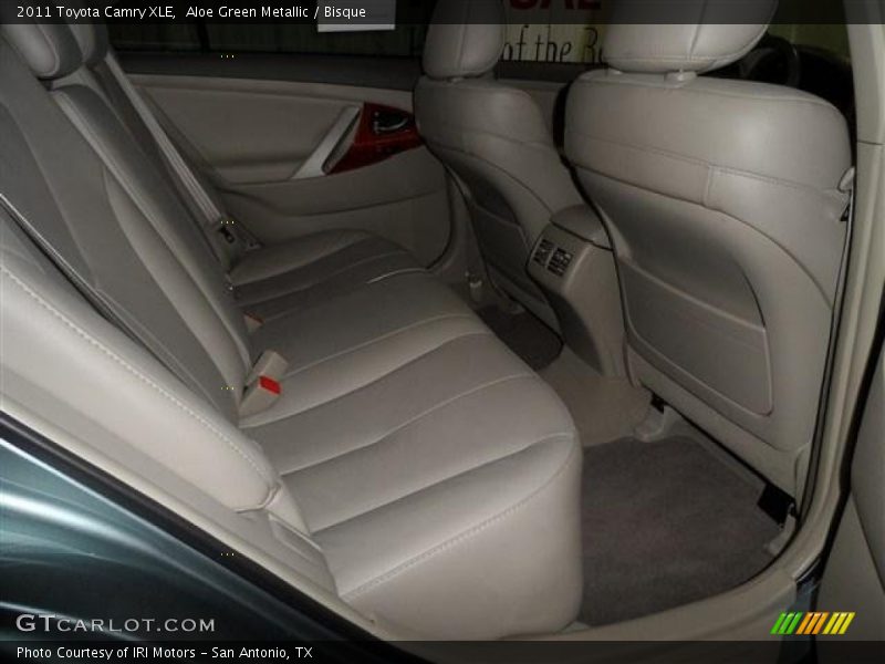 Aloe Green Metallic / Bisque 2011 Toyota Camry XLE