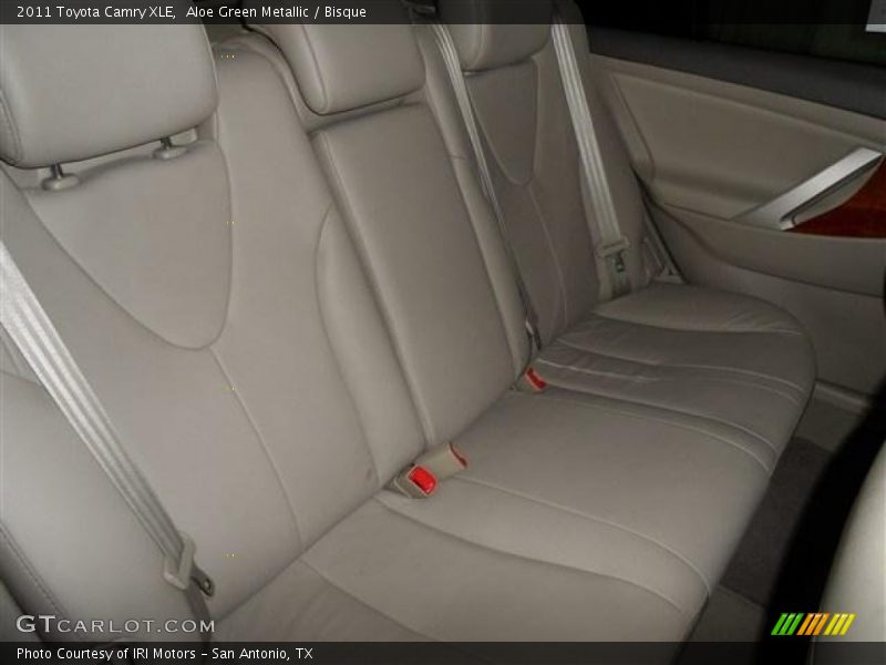 Aloe Green Metallic / Bisque 2011 Toyota Camry XLE