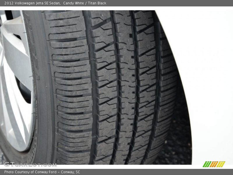 Candy White / Titan Black 2012 Volkswagen Jetta SE Sedan