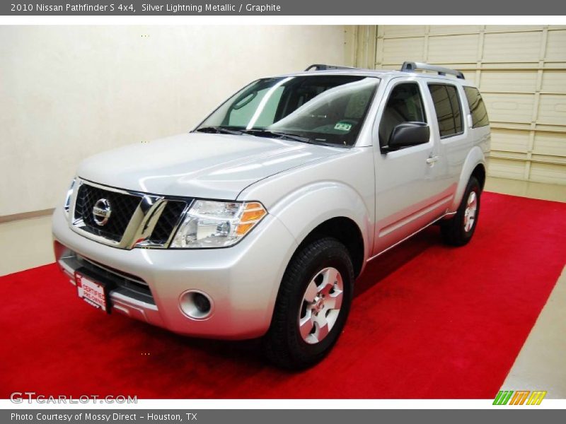 Silver Lightning Metallic / Graphite 2010 Nissan Pathfinder S 4x4