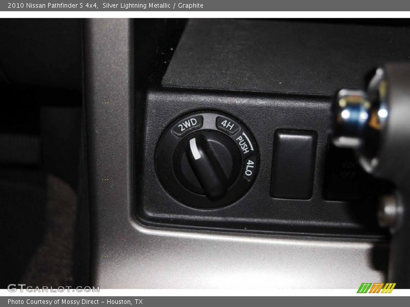 Silver Lightning Metallic / Graphite 2010 Nissan Pathfinder S 4x4