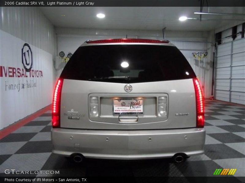Light Platinum / Light Gray 2006 Cadillac SRX V8