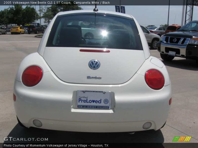 Campanella White / Black 2005 Volkswagen New Beetle GLS 1.8T Coupe