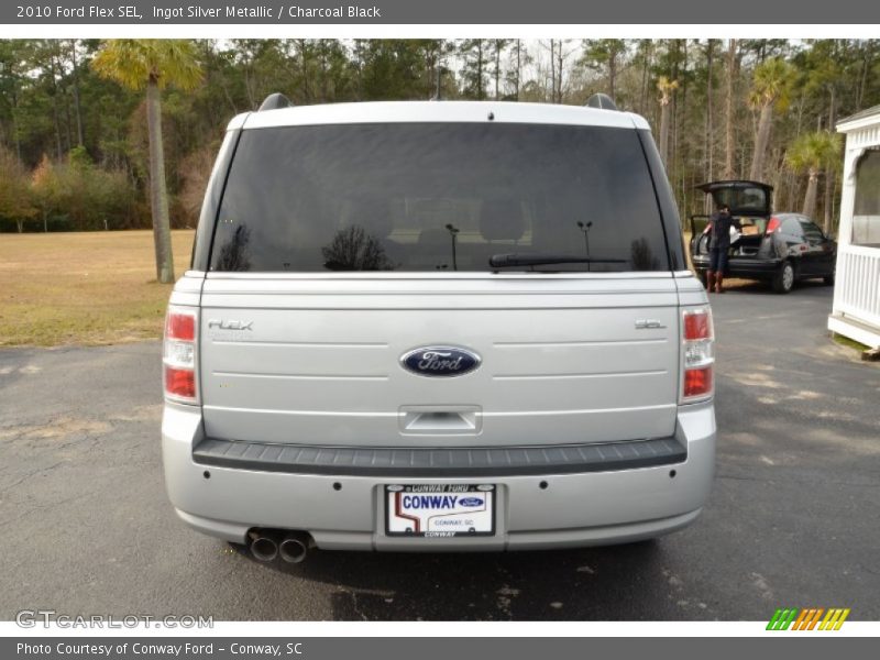 Ingot Silver Metallic / Charcoal Black 2010 Ford Flex SEL