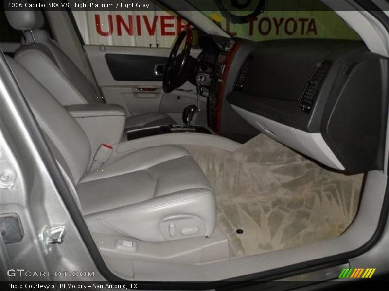 Light Platinum / Light Gray 2006 Cadillac SRX V8