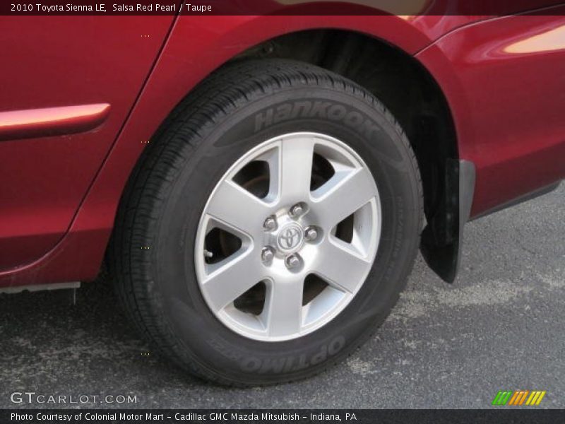 Salsa Red Pearl / Taupe 2010 Toyota Sienna LE