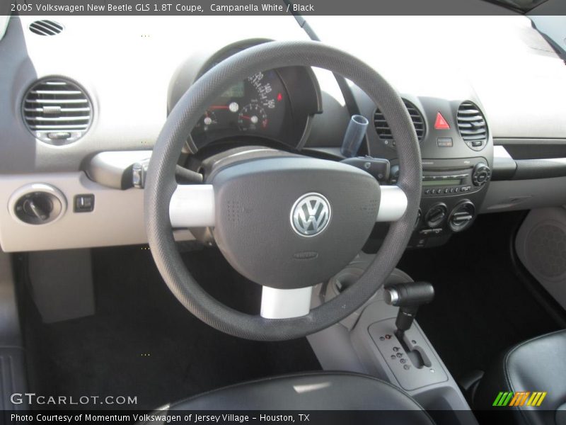 Campanella White / Black 2005 Volkswagen New Beetle GLS 1.8T Coupe