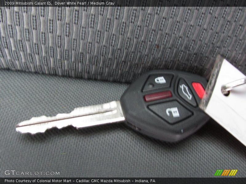 Dover White Pearl / Medium Gray 2009 Mitsubishi Galant ES
