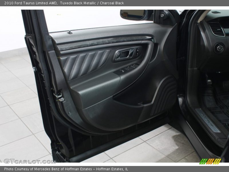 Tuxedo Black Metallic / Charcoal Black 2010 Ford Taurus Limited AWD