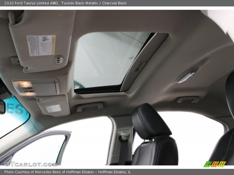 Tuxedo Black Metallic / Charcoal Black 2010 Ford Taurus Limited AWD