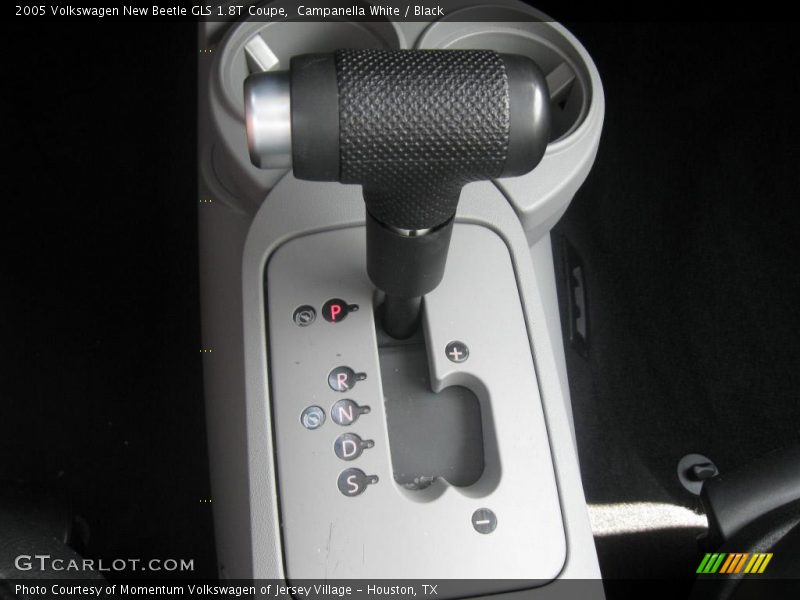 Campanella White / Black 2005 Volkswagen New Beetle GLS 1.8T Coupe