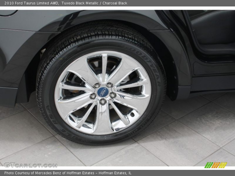 Tuxedo Black Metallic / Charcoal Black 2010 Ford Taurus Limited AWD