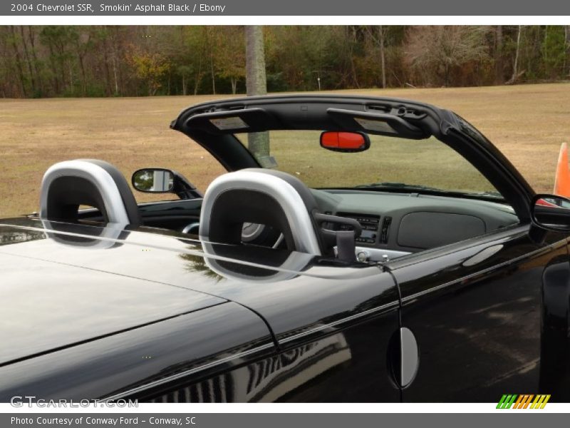 Smokin' Asphalt Black / Ebony 2004 Chevrolet SSR