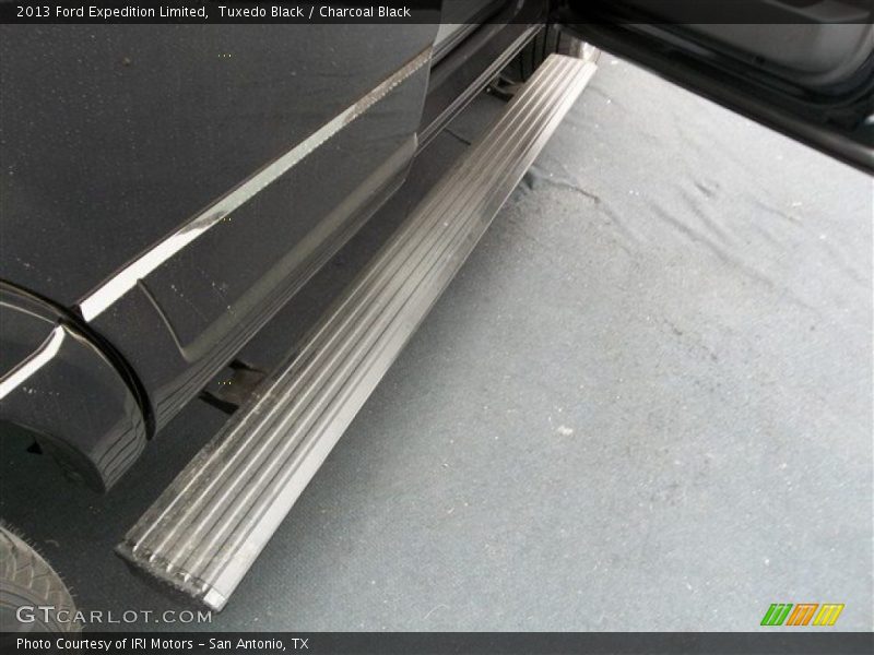 Tuxedo Black / Charcoal Black 2013 Ford Expedition Limited