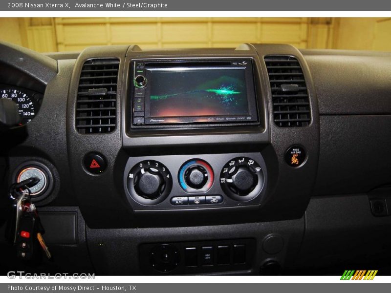 Avalanche White / Steel/Graphite 2008 Nissan Xterra X