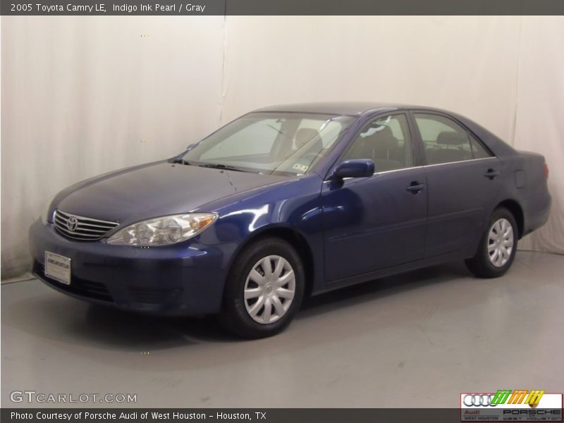 Indigo Ink Pearl / Gray 2005 Toyota Camry LE