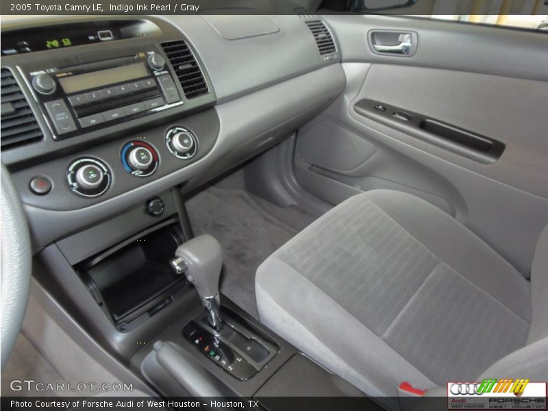 Indigo Ink Pearl / Gray 2005 Toyota Camry LE