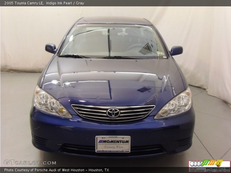 Indigo Ink Pearl / Gray 2005 Toyota Camry LE