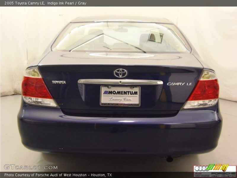 Indigo Ink Pearl / Gray 2005 Toyota Camry LE