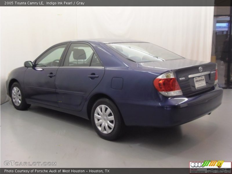 Indigo Ink Pearl / Gray 2005 Toyota Camry LE