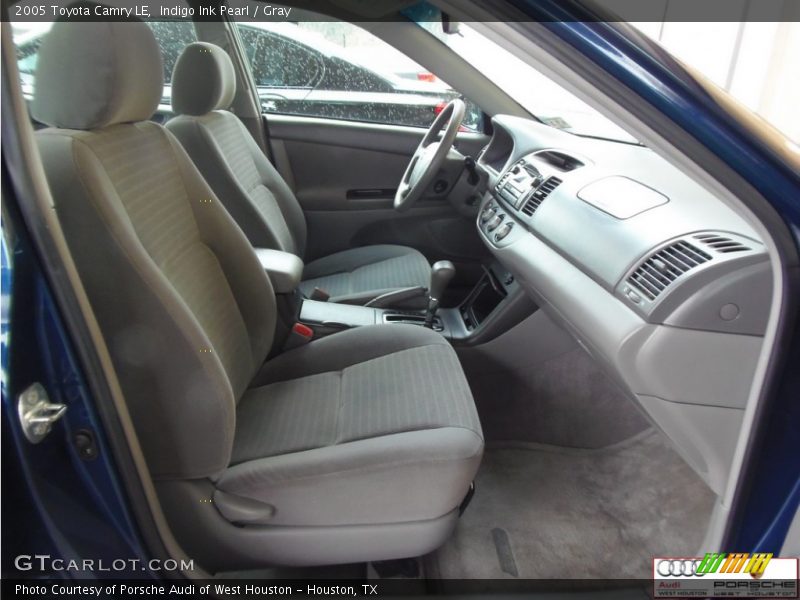 Indigo Ink Pearl / Gray 2005 Toyota Camry LE