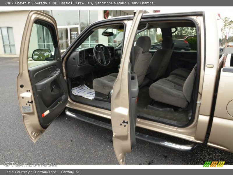 Sandstone Metallic / Dark Charcoal 2007 Chevrolet Silverado 1500 Classic LS Crew Cab