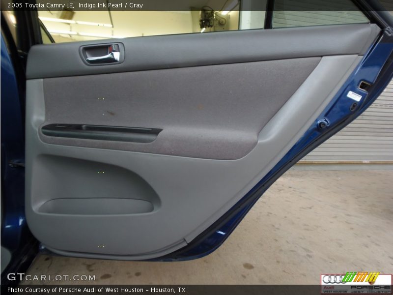 Indigo Ink Pearl / Gray 2005 Toyota Camry LE