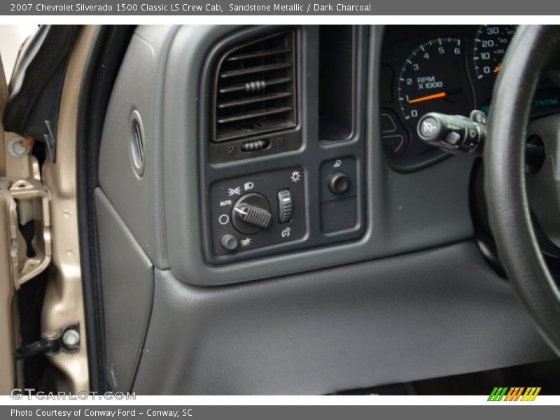 Sandstone Metallic / Dark Charcoal 2007 Chevrolet Silverado 1500 Classic LS Crew Cab