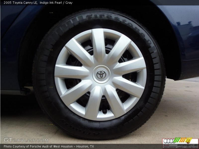 Indigo Ink Pearl / Gray 2005 Toyota Camry LE