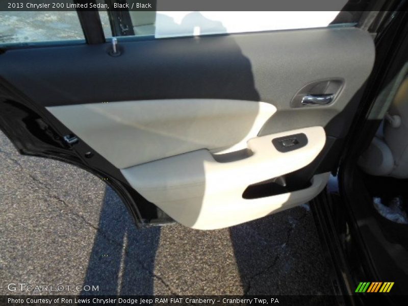 Black / Black 2013 Chrysler 200 Limited Sedan