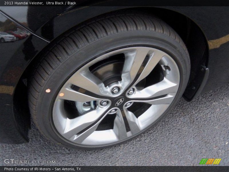 Ultra Black / Black 2013 Hyundai Veloster