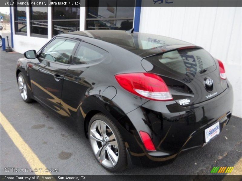 Ultra Black / Black 2013 Hyundai Veloster